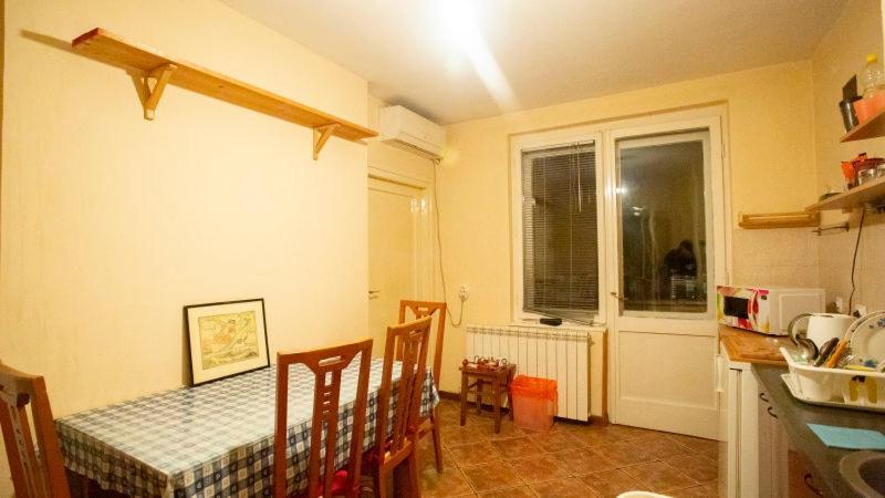 Private Cozy Room 1 With Shared Kitchen In Appartment, Downtown Belgrade Belgrado Exterior foto